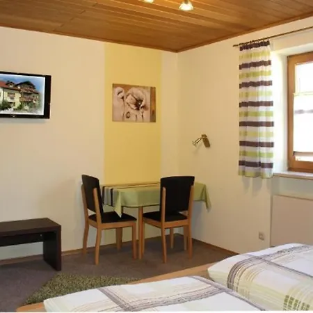 Gaeste-haus Roesch Гостевой дом