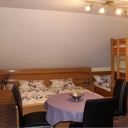 Gaeste-haus Roesch 3*