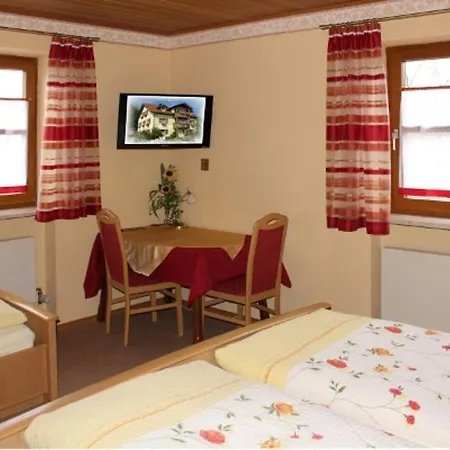 Gaeste-haus Roesch Guest house 3*