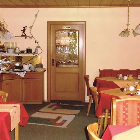 Gäste-haus Rösch 3*