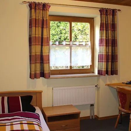 Guest house Gaeste-haus Roesch